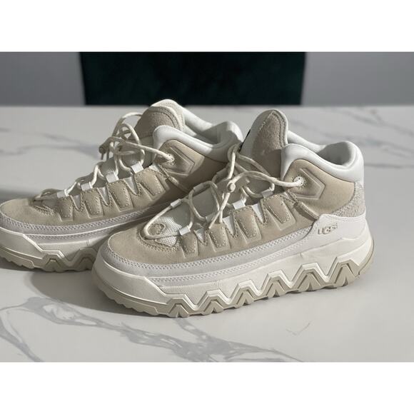 UGG CapTrail High women Size 9 beige - Picture 2 of 9